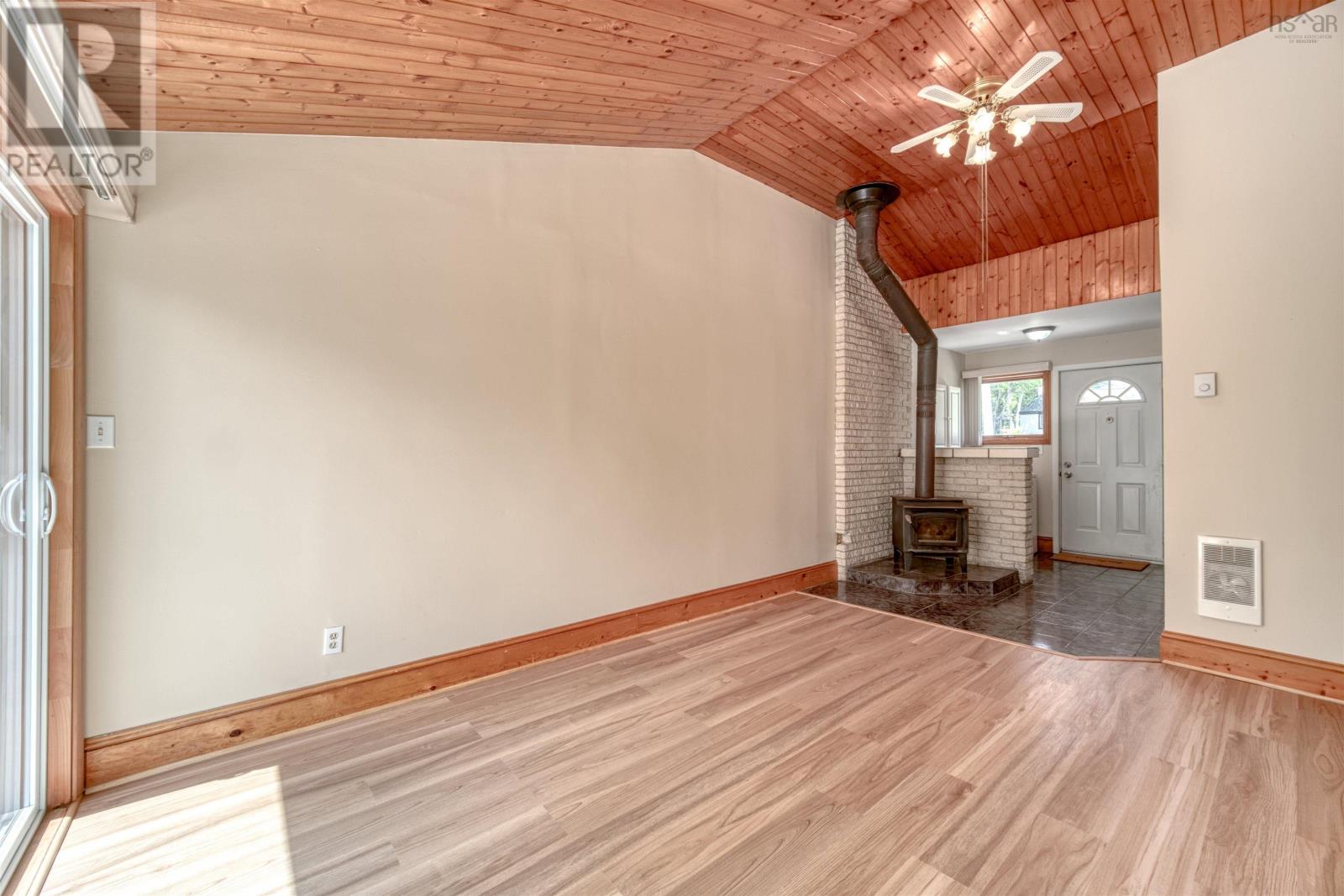 14 Inverary Drive Property Photo 20