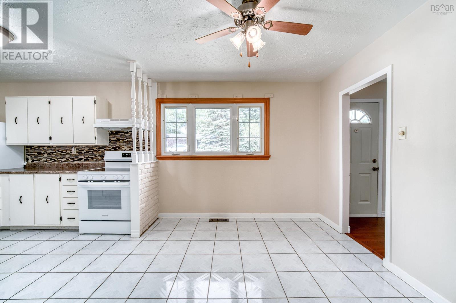 14 Inverary Drive Property Photo 28