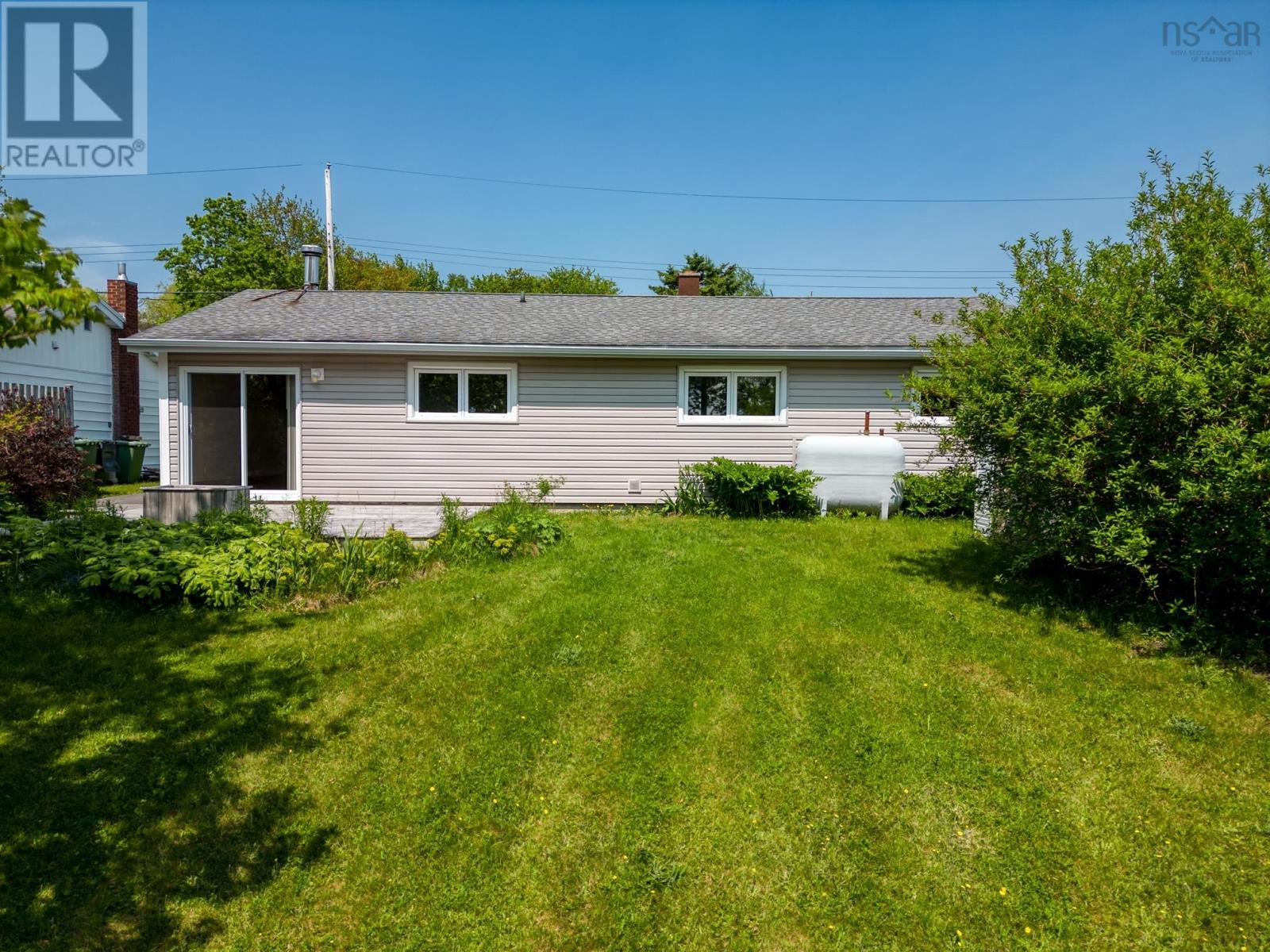 14 Inverary Drive Property Photo 33