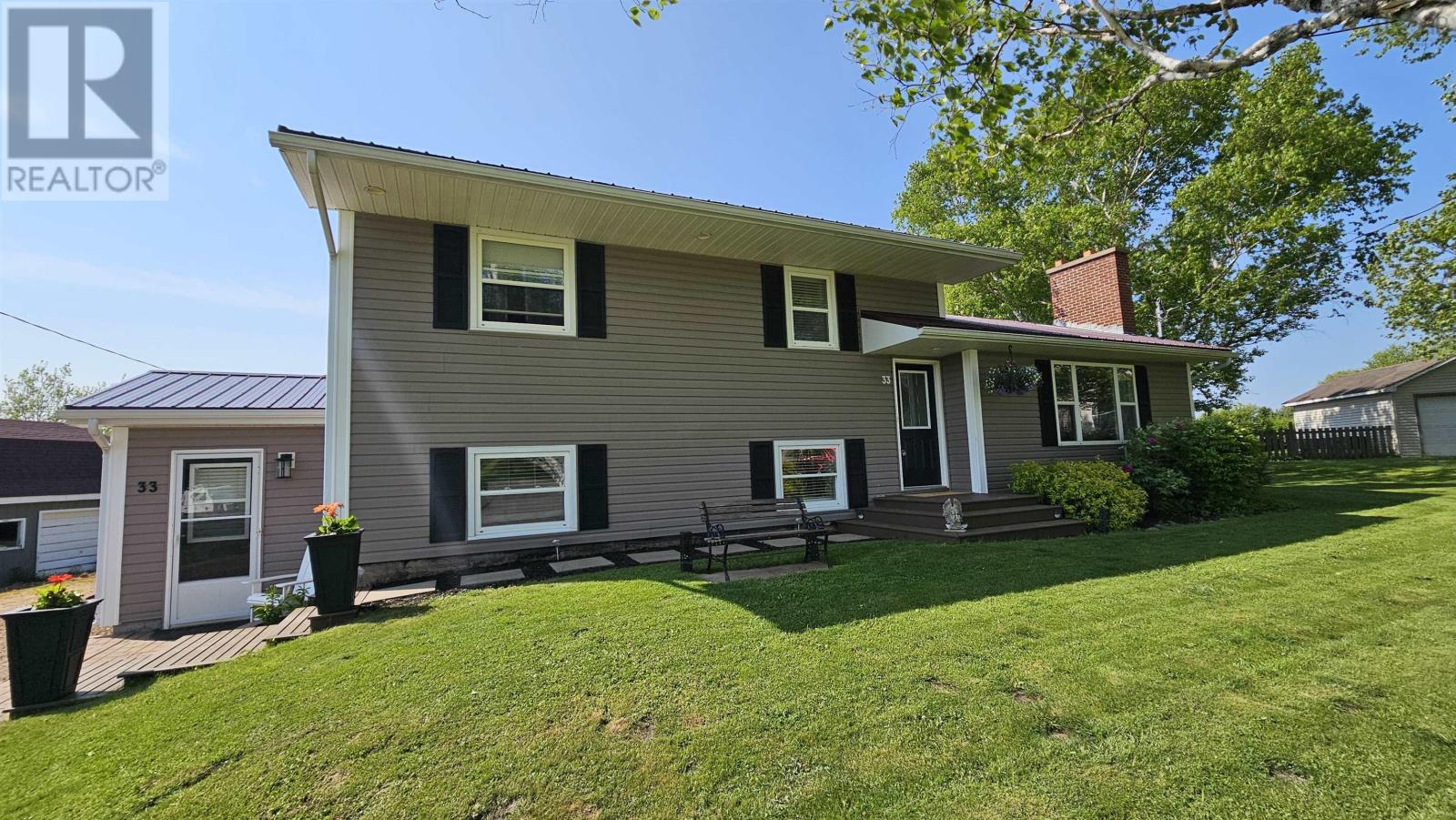 33 Downsview Drive Property Photo 1