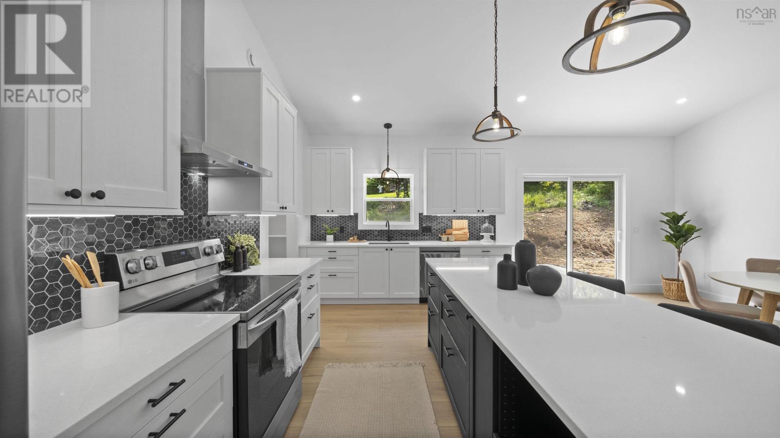 4 Charles Meade Drive Property Photo 10