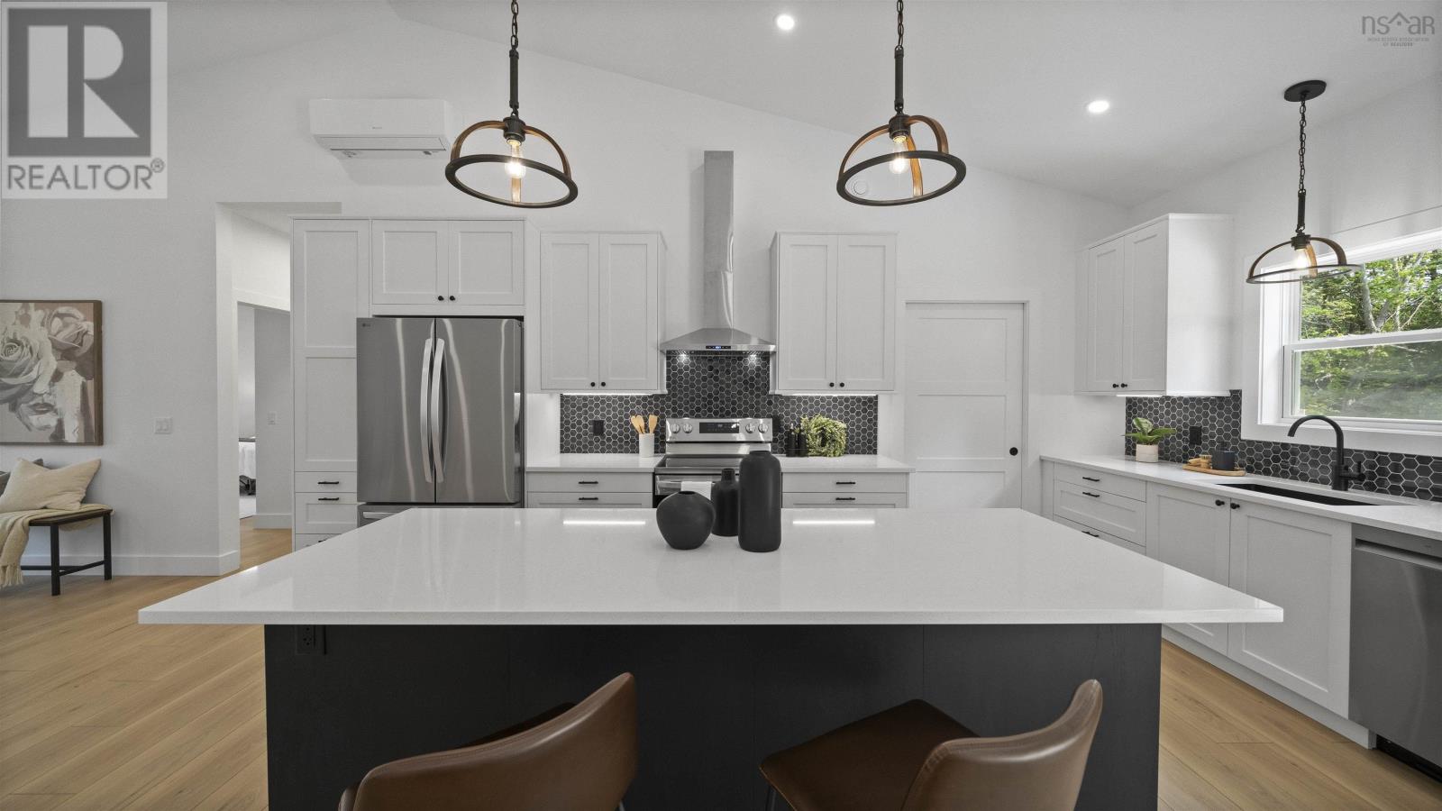 4 Charles Meade Drive Property Photo 12