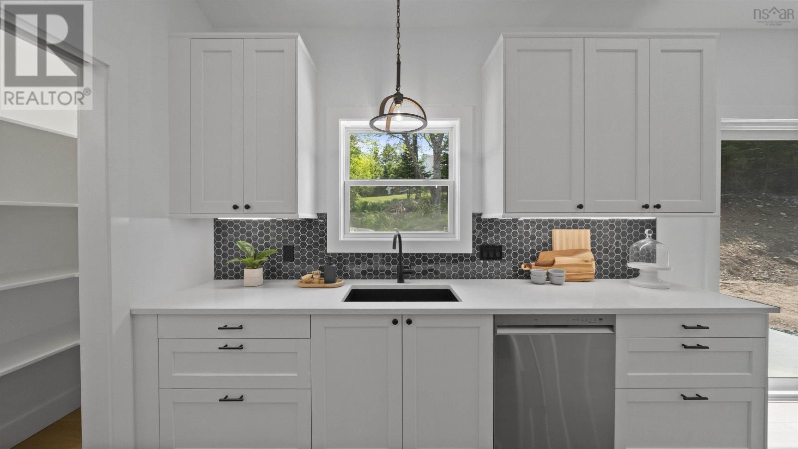 4 Charles Meade Drive Property Photo 14