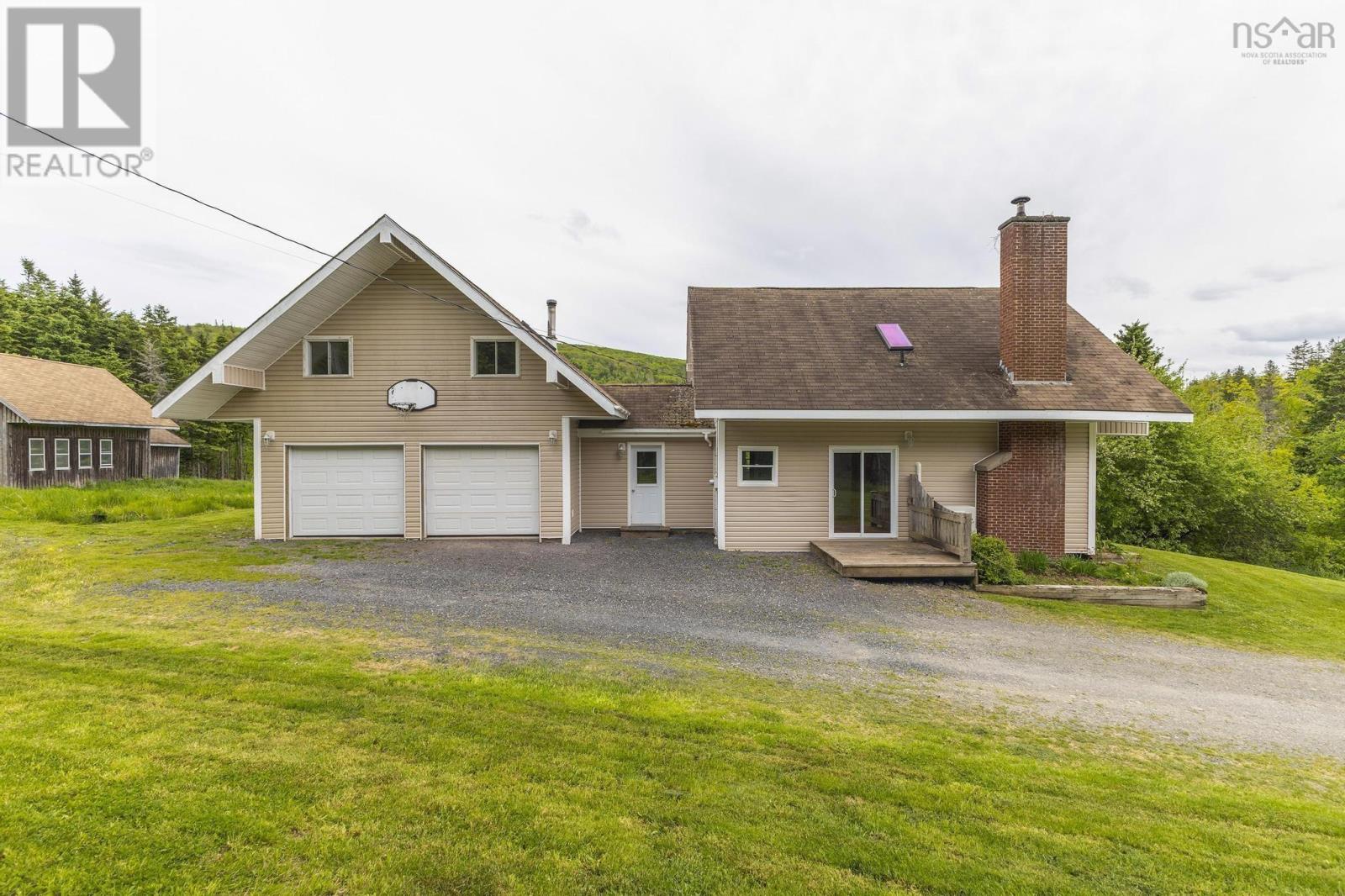 337 MacDonald Road