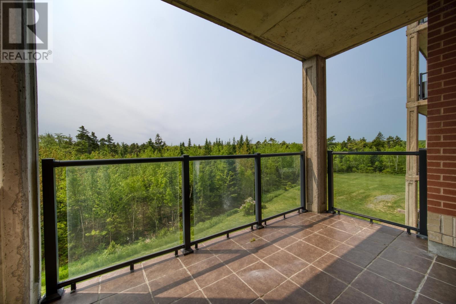 207 89 Pebblecreek Crescent Property Photo 14