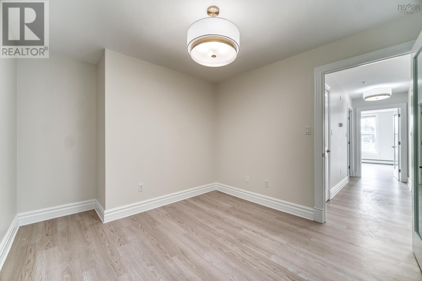 207 89 Pebblecreek Crescent Property Photo 22