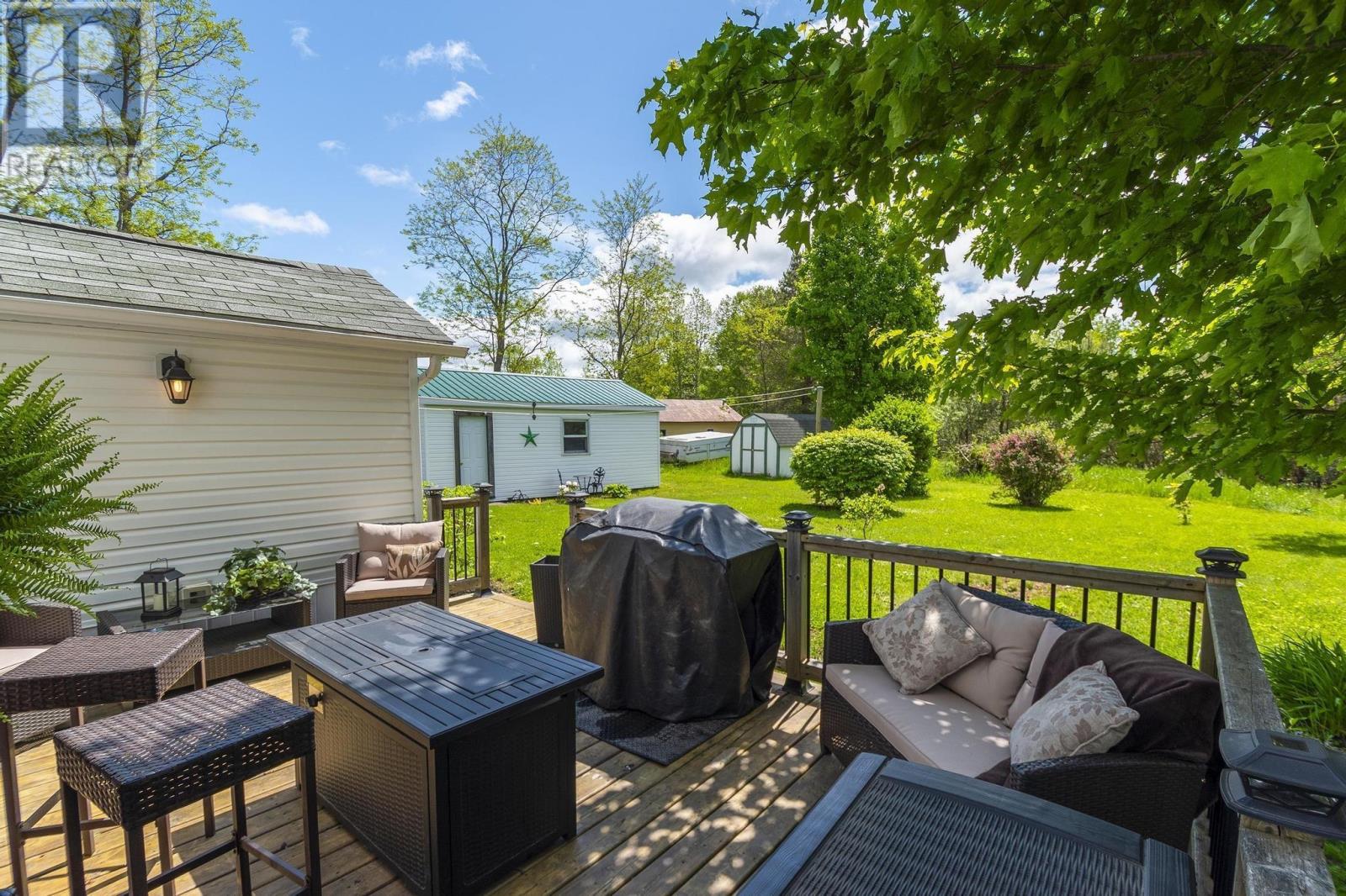 8770 Highway 201 Property Photo 3