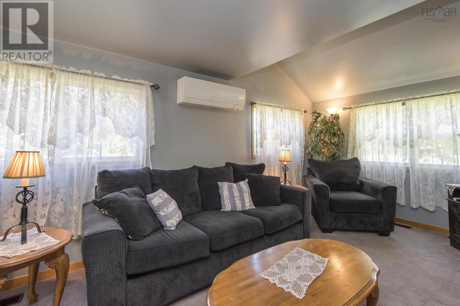 8770 Highway 201 Property Photo 18