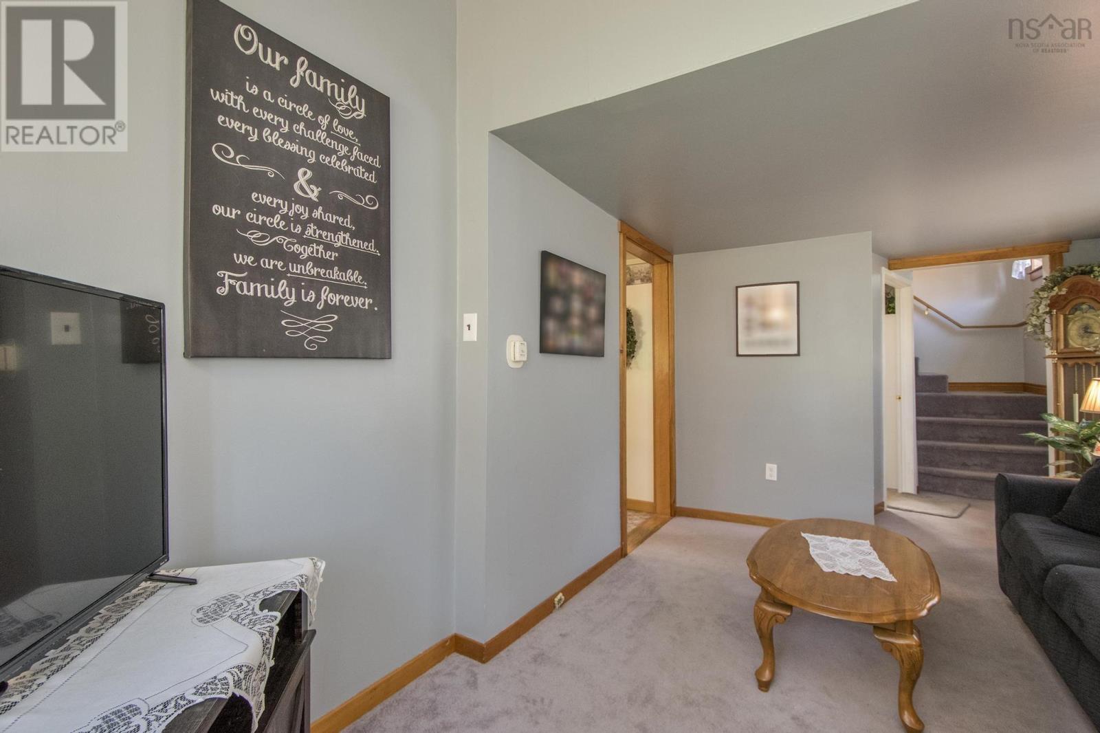 8770 Highway 201 Property Photo 20