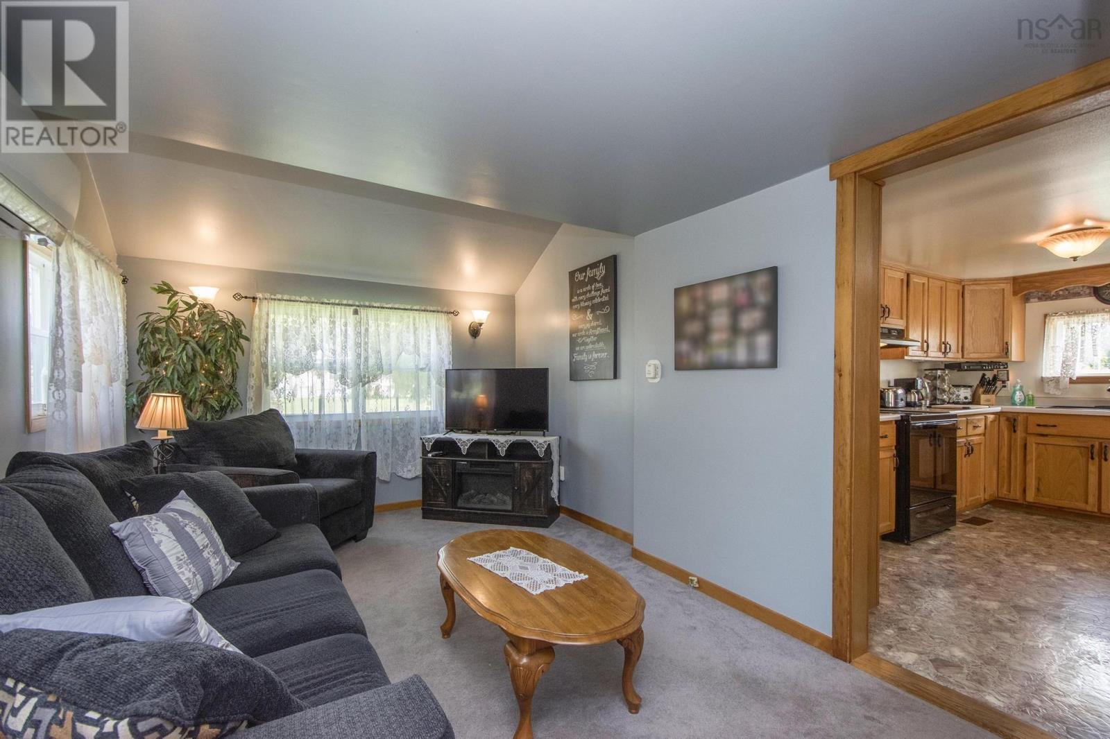 8770 Highway 201 Property Photo 21