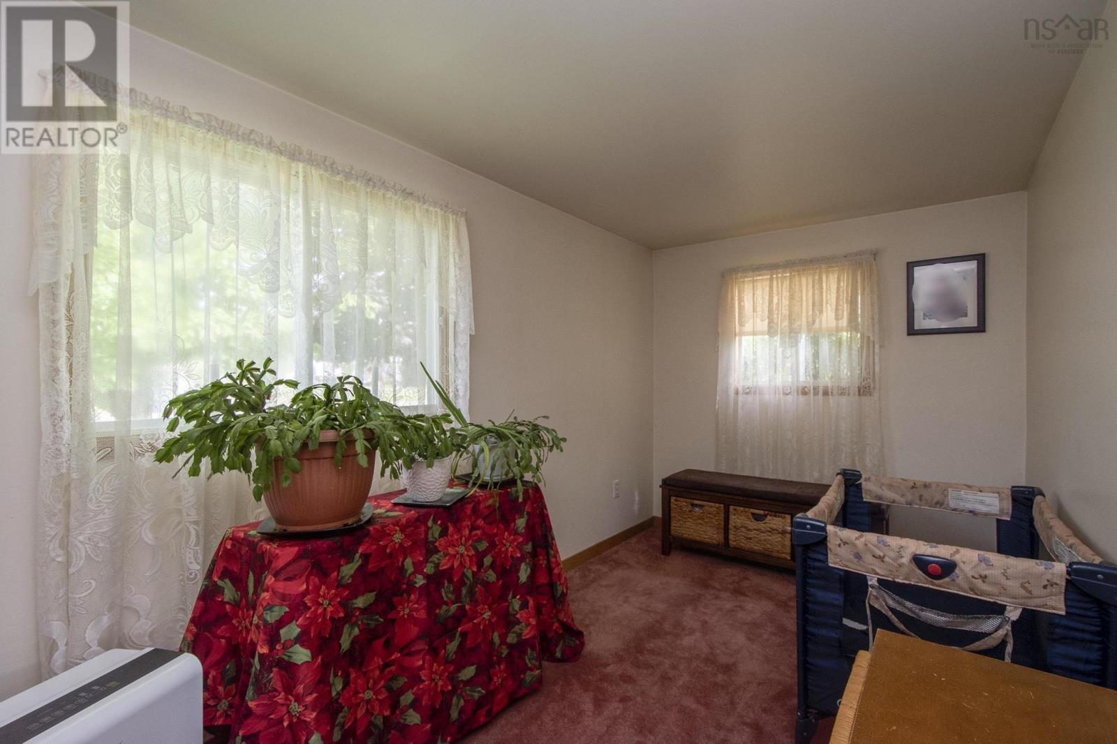 8770 Highway 201 Property Photo 22