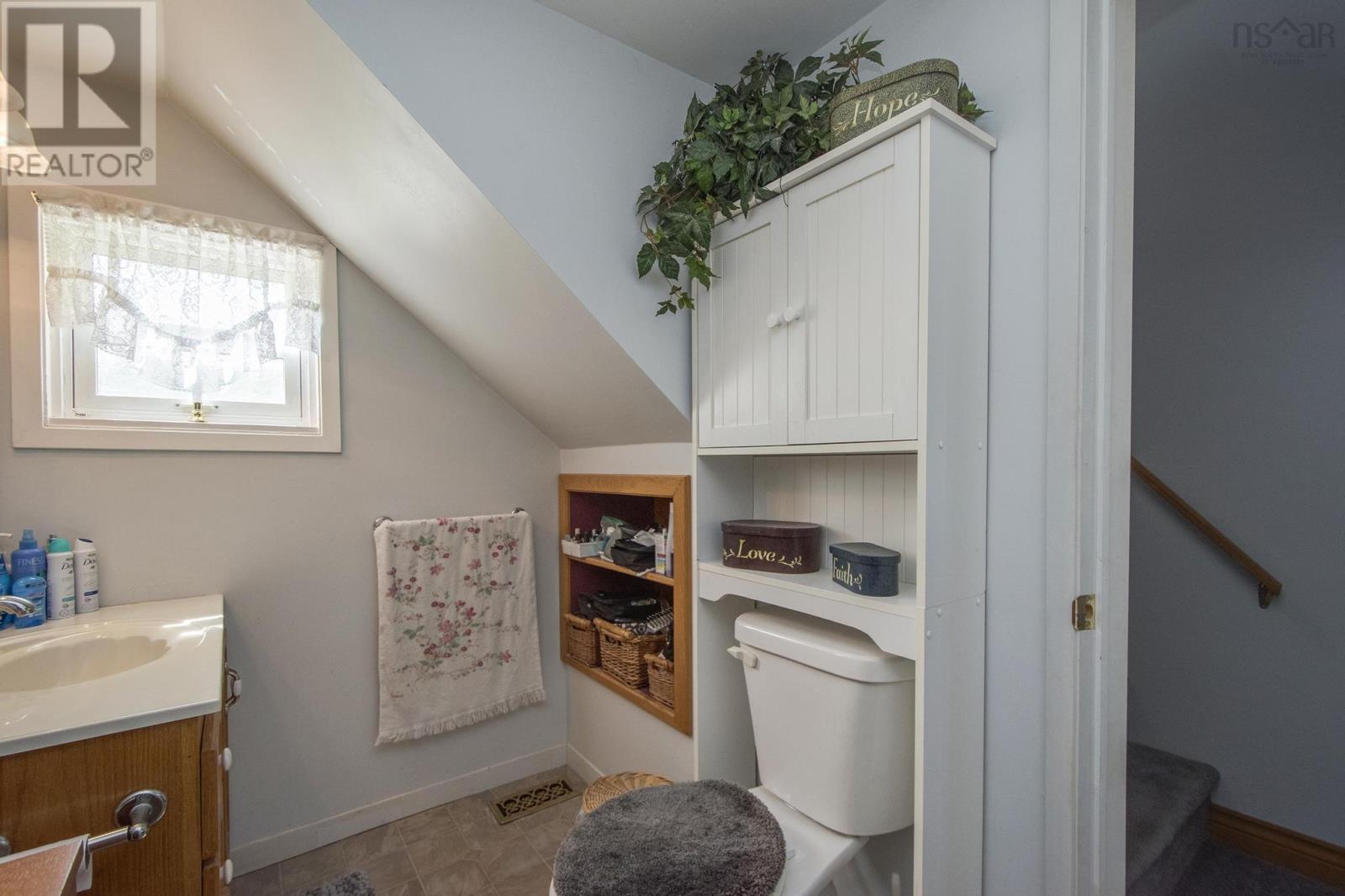 8770 Highway 201 Property Photo 25