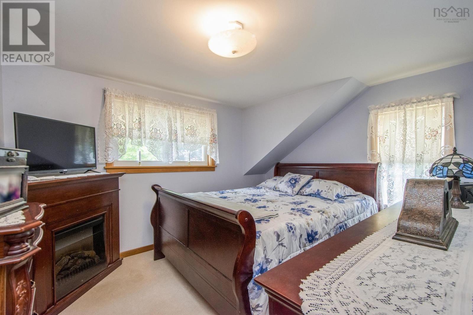 8770 Highway 201 Property Photo 28