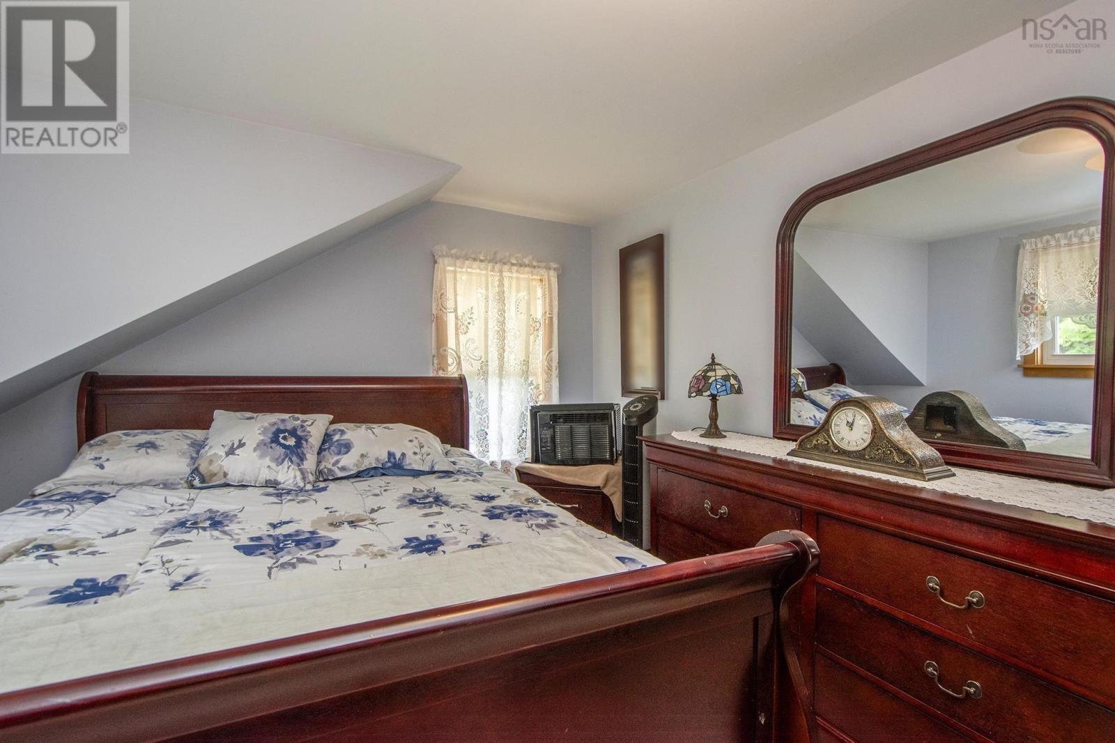 8770 Highway 201 Property Photo 29