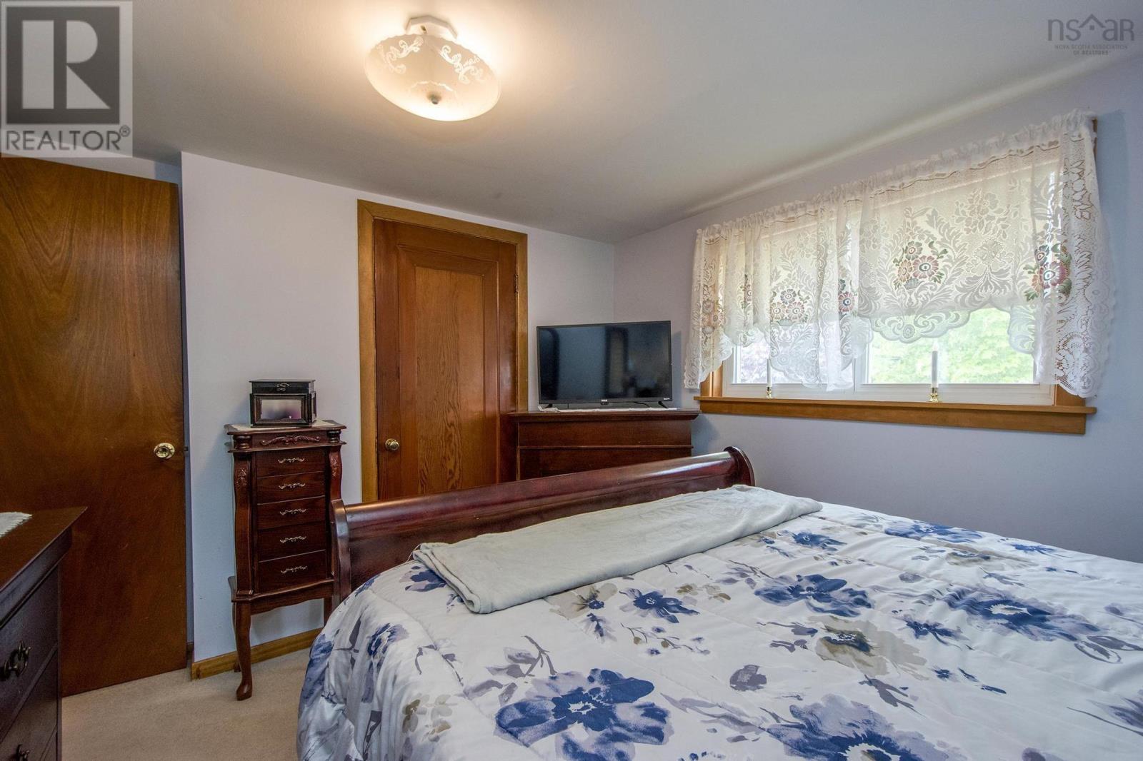 8770 Highway 201 Property Photo 30