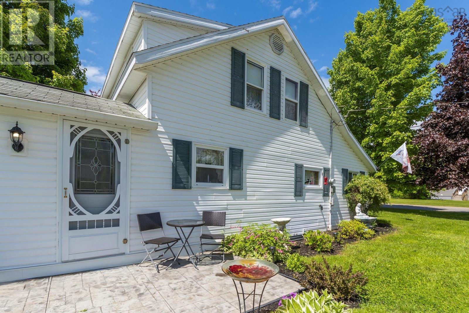 8770 Highway 201 Property Photo 35