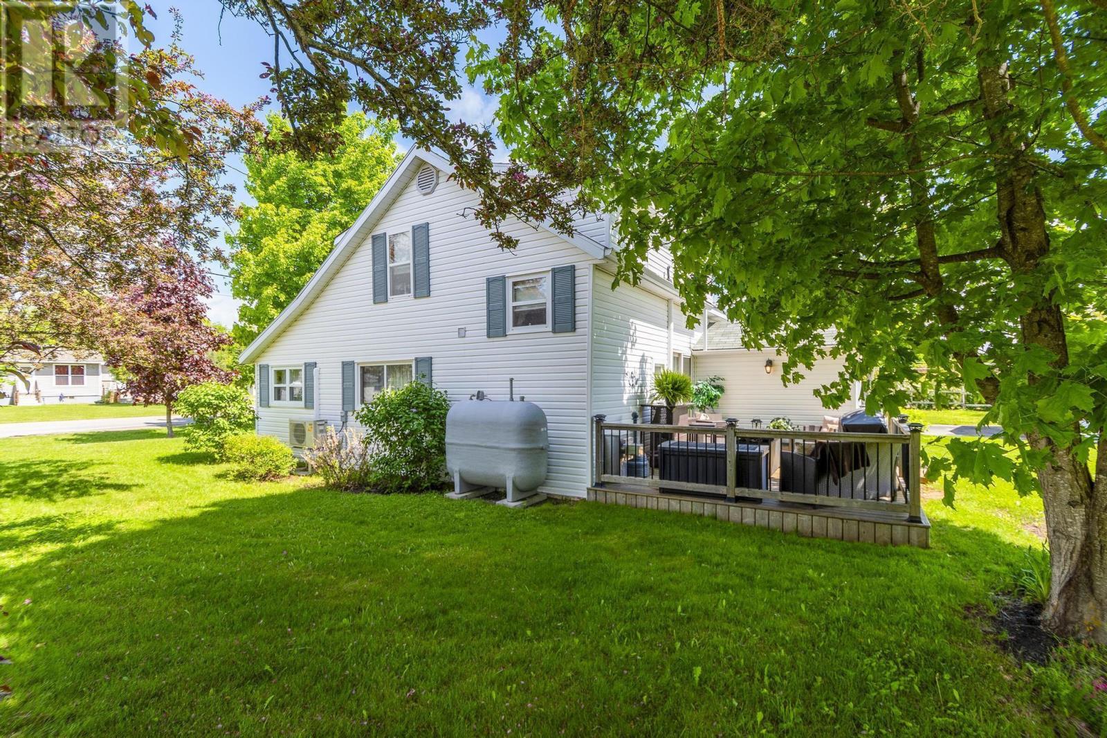 8770 Highway 201 Property Photo 37