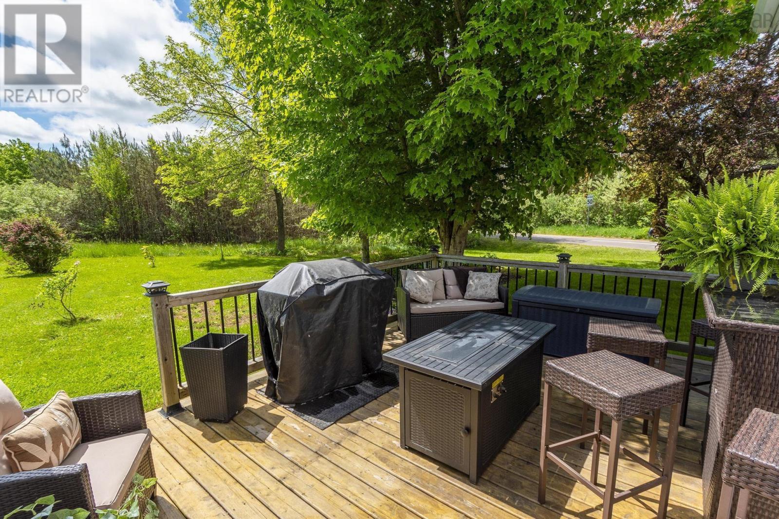 8770 Highway 201 Property Photo 40