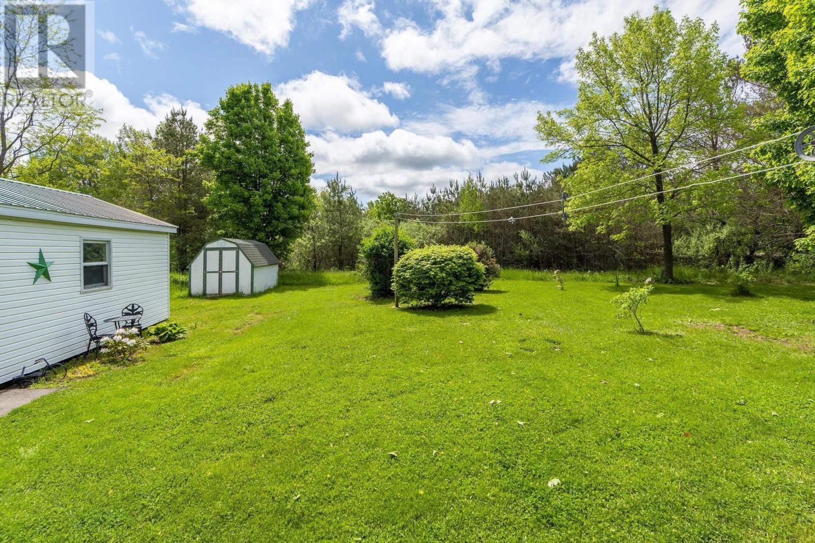 8770 Highway 201 Property Photo 44