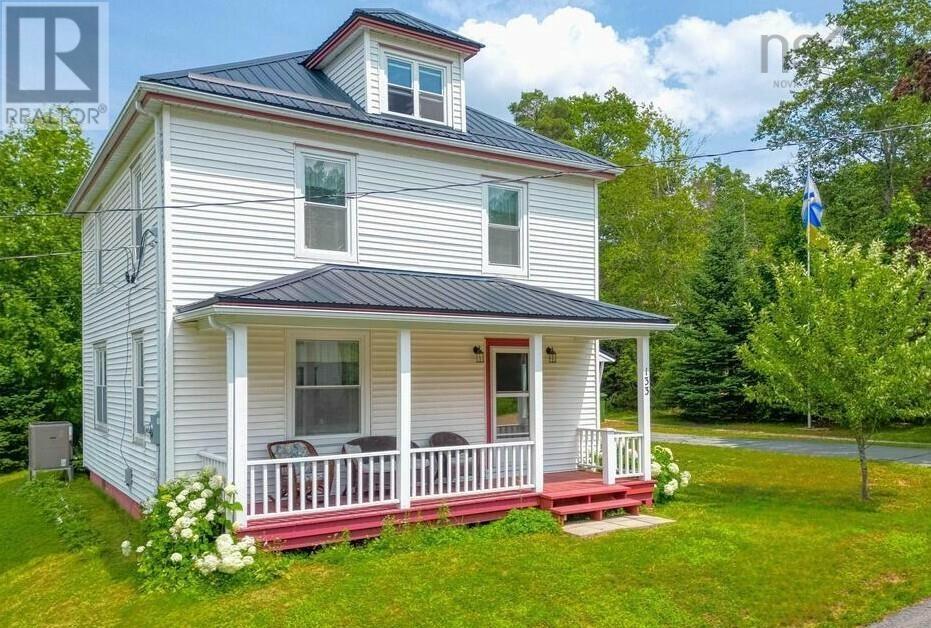 133 Pleasant Street Property Photo