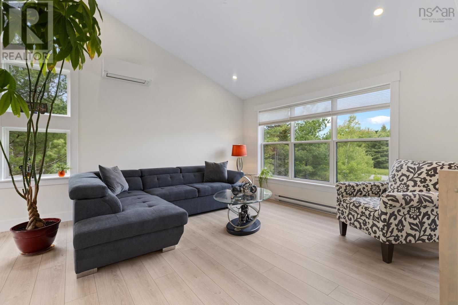 249 Rockcliffe Drive Property Photo 12