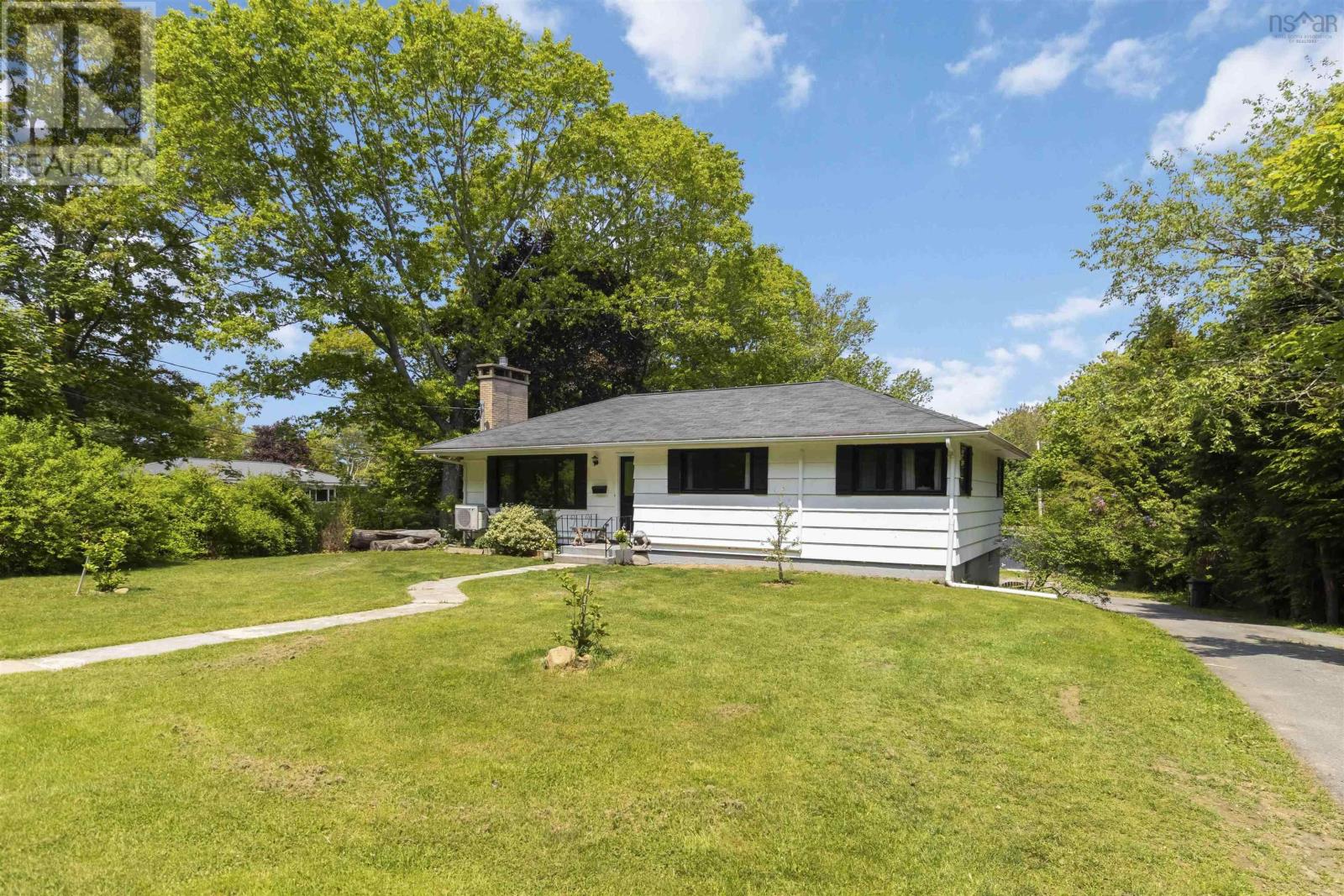 51 Albert Street Property Photo 1