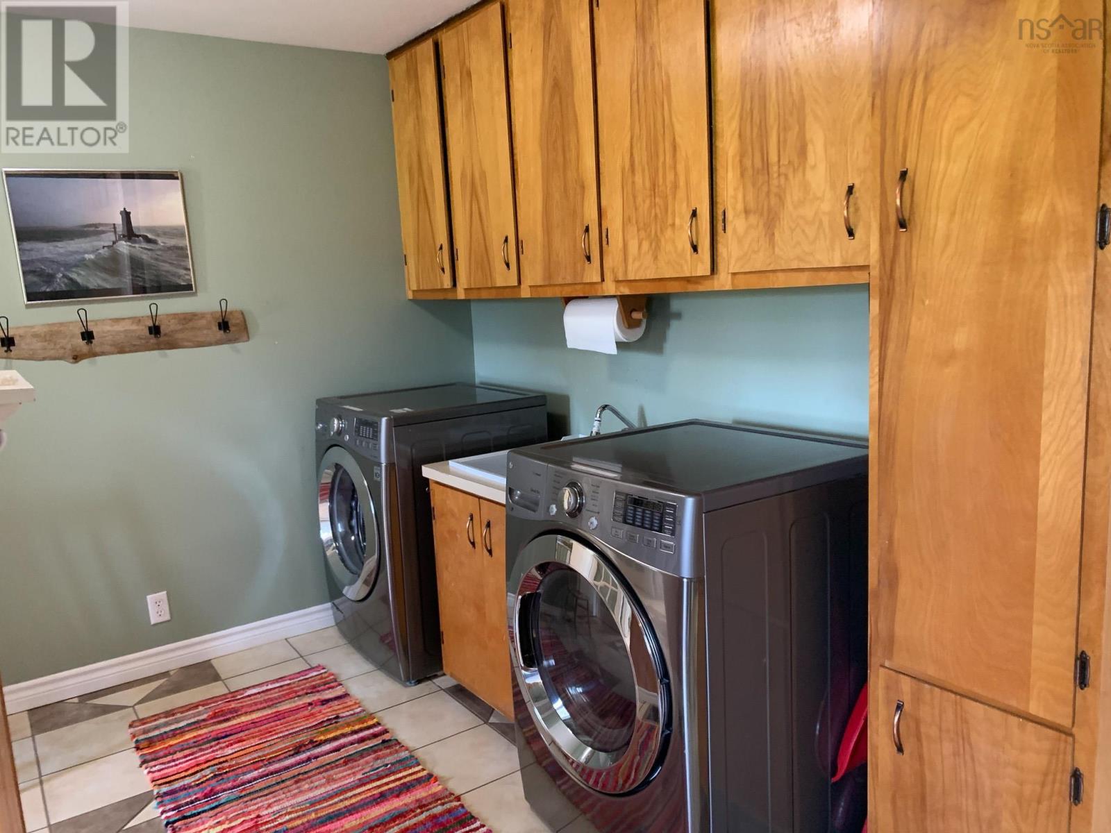 11 Ells Lane Property Photo 18