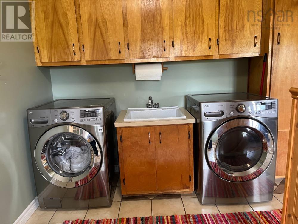 11 Ells Lane Property Photo 19