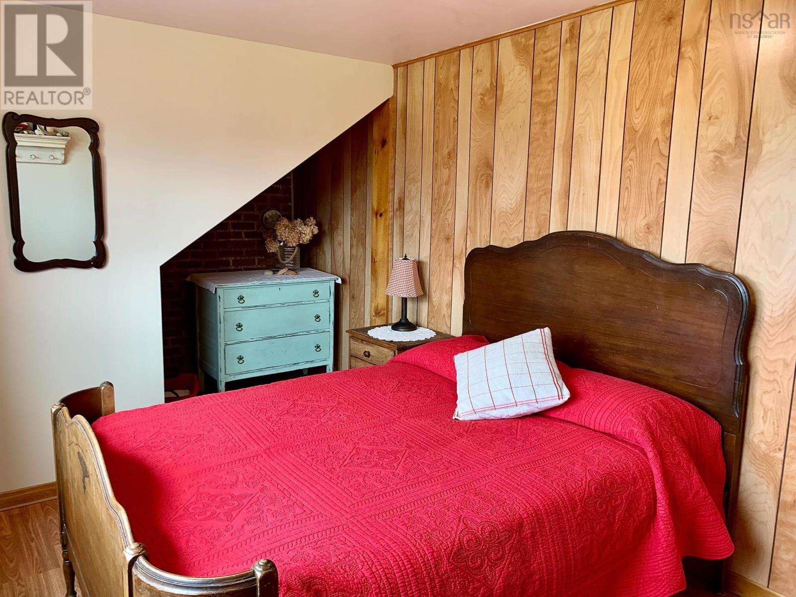 11 Ells Lane Property Photo 22