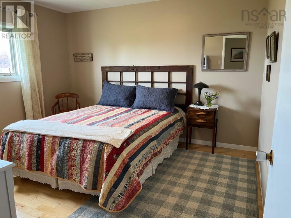 11 Ells Lane Property Photo 23