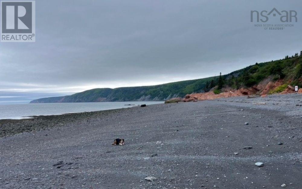 11 Ells Lane Property Photo 47