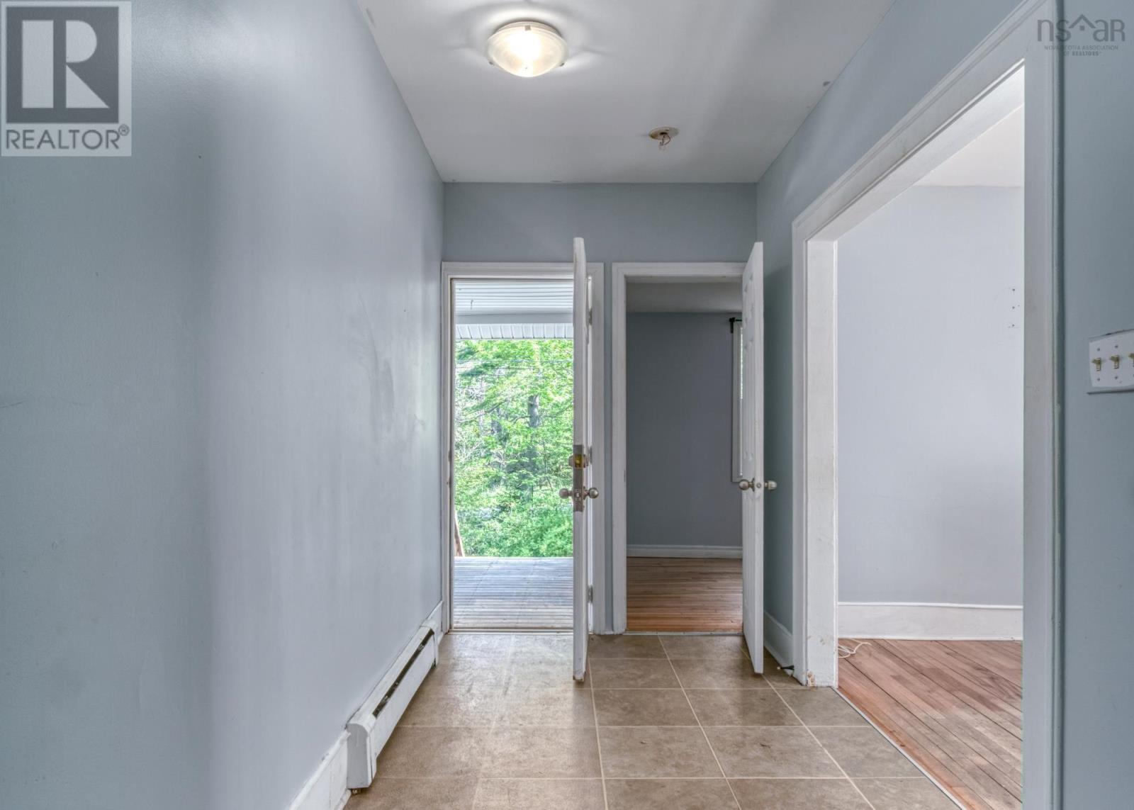 20-22 Coronet Avenue Property Photo 3