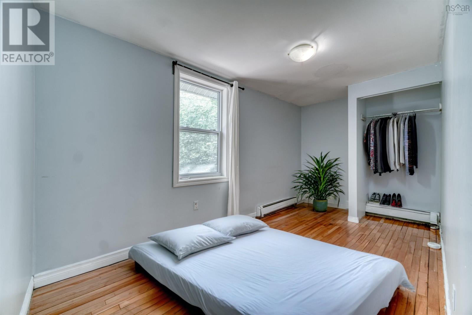 20-22 Coronet Avenue Property Photo 6