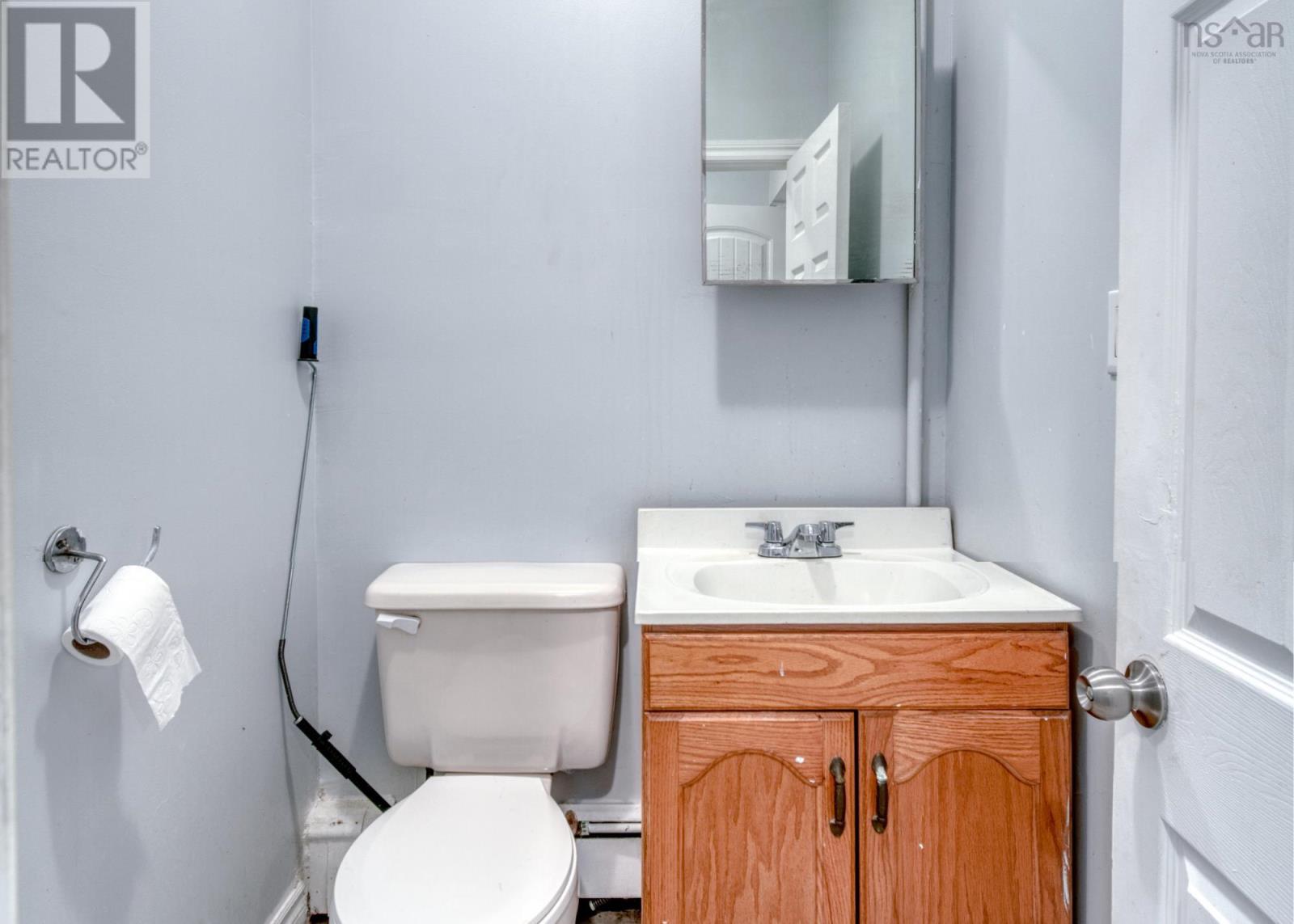 20-22 Coronet Avenue Property Photo 10
