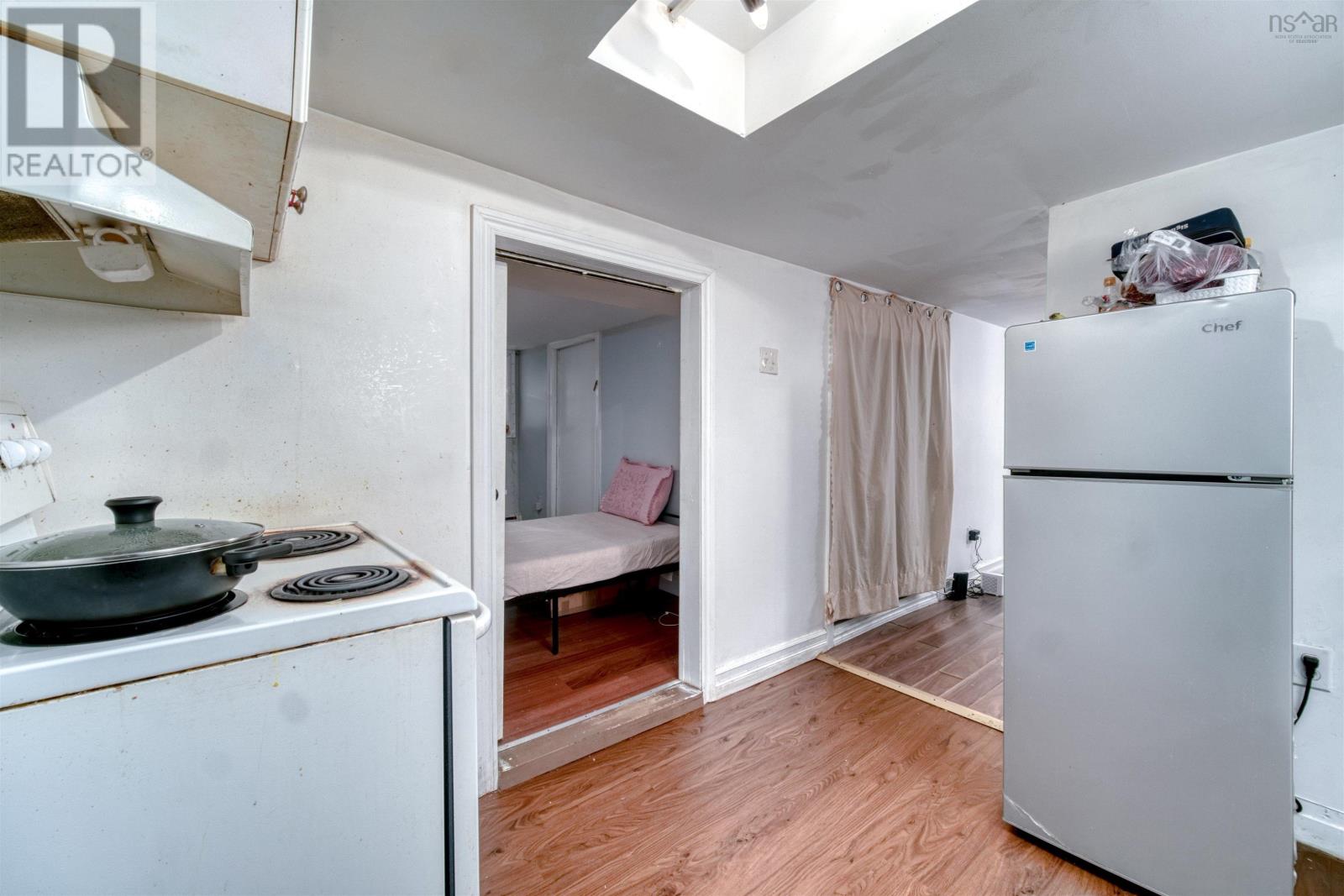 20-22 Coronet Avenue Property Photo 32
