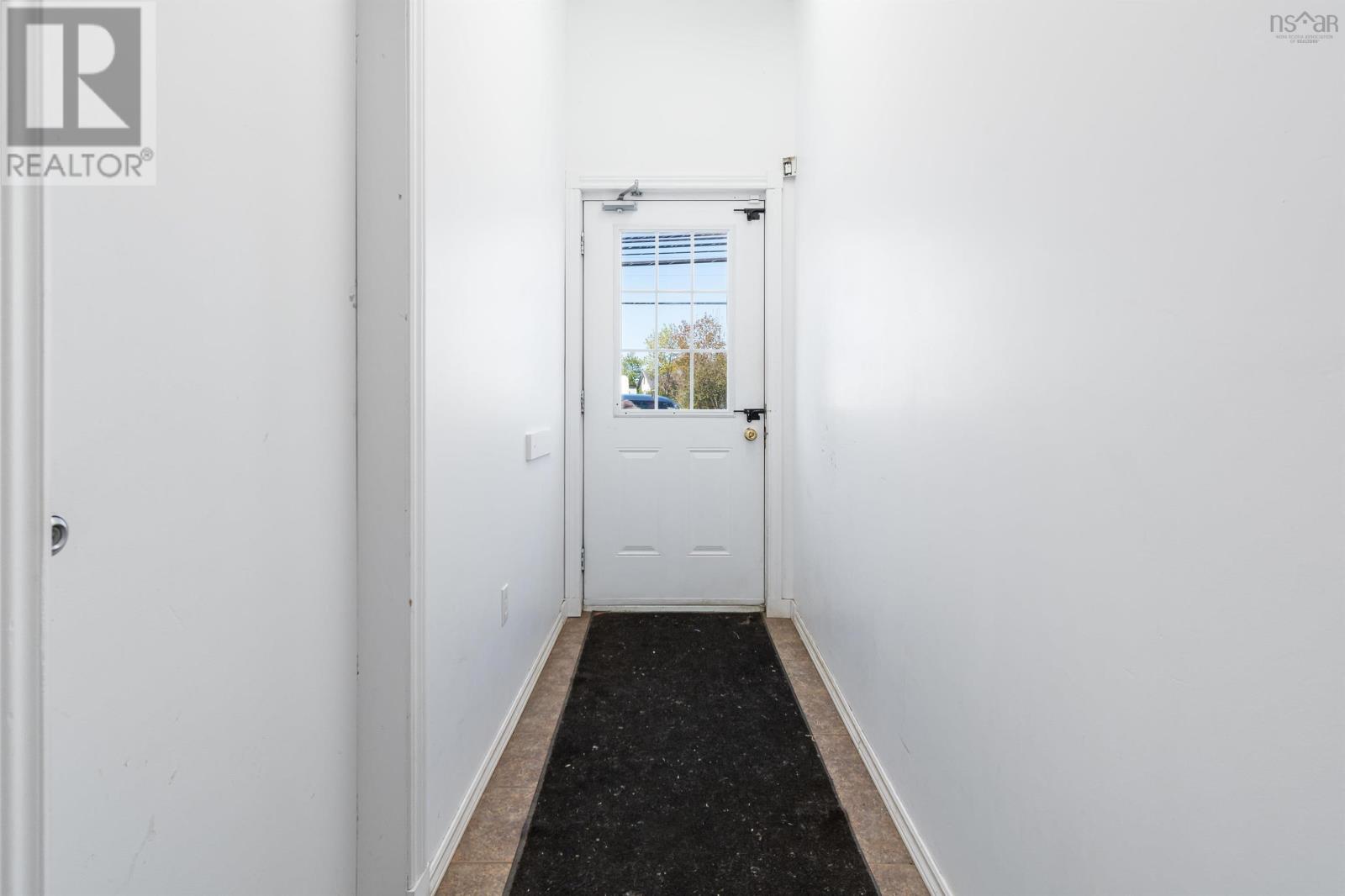 1370 Victoria Road Property Photo 11