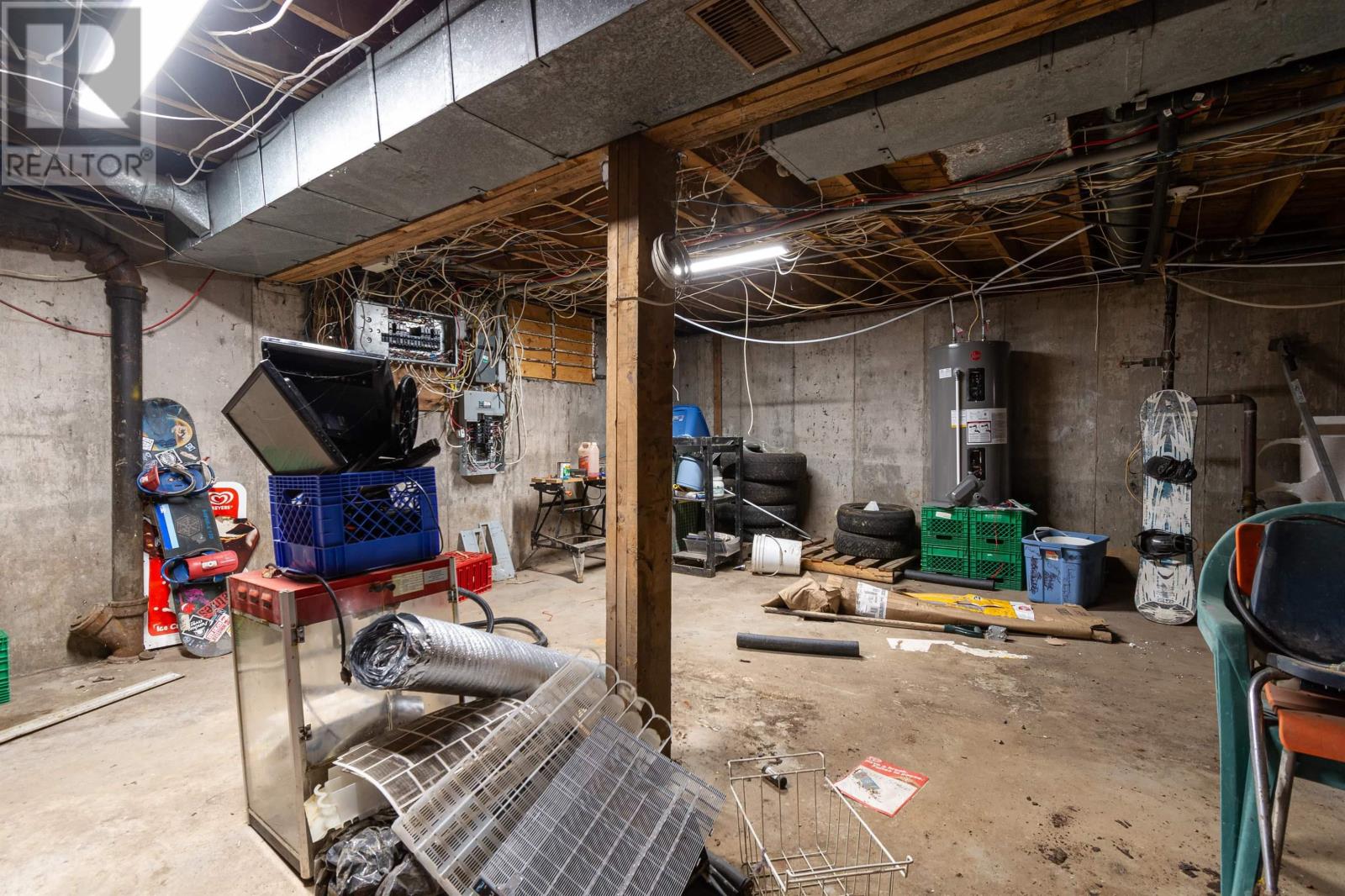 1370 Victoria Road Property Photo 19