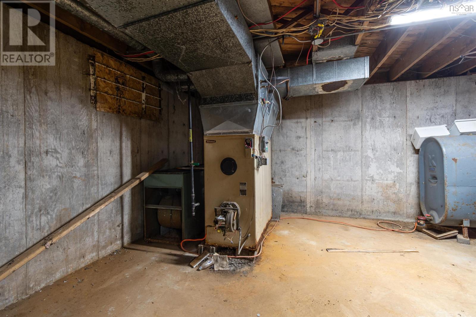 1370 Victoria Road Property Photo 21