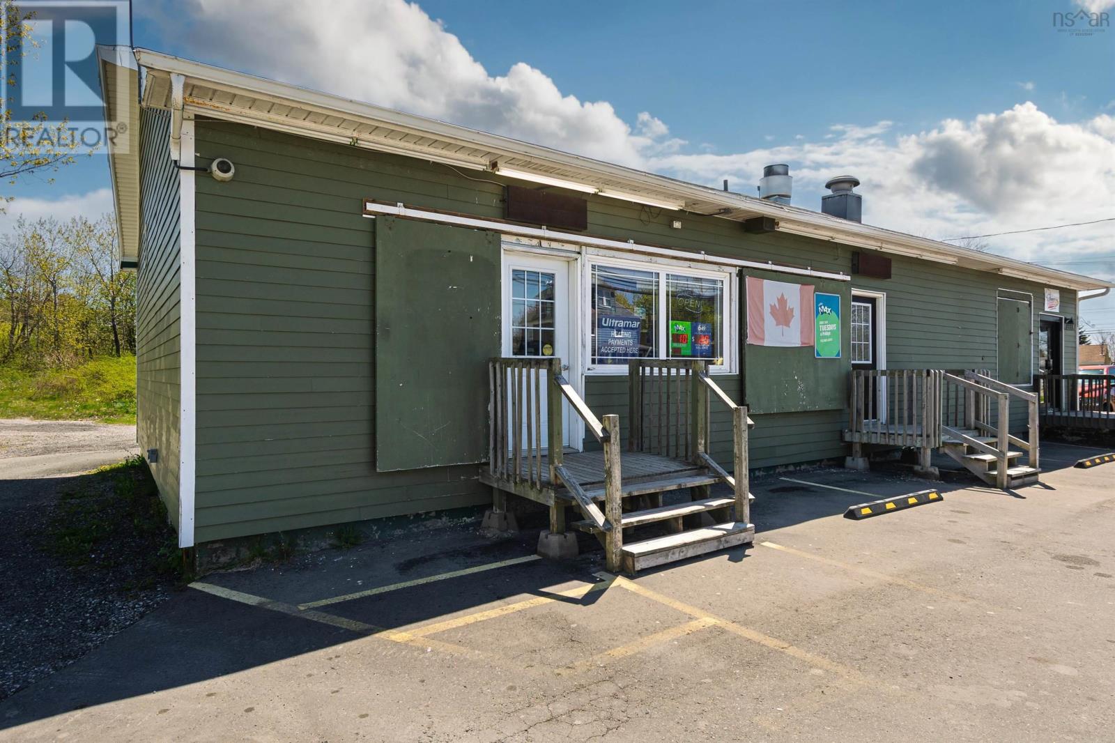 1370 Victoria Road Property Photo 23