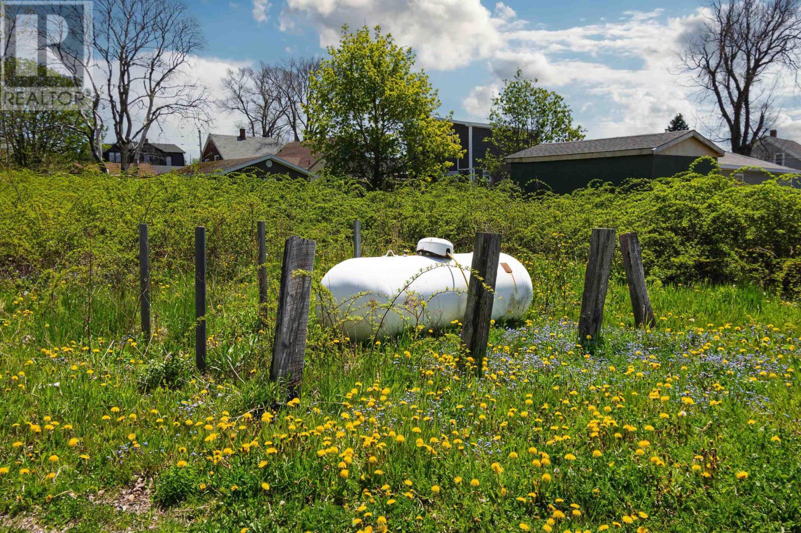 1370 Victoria Road Property Photo 25