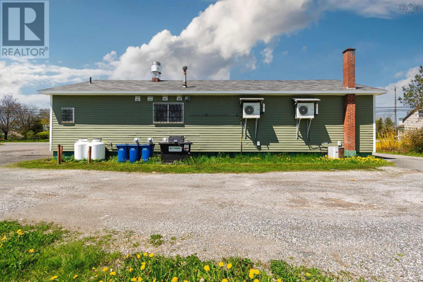 1370 Victoria Road Property Photo 27