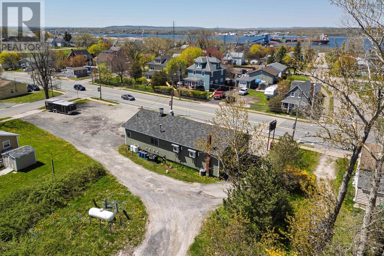 1370 Victoria Road Property Photo 31