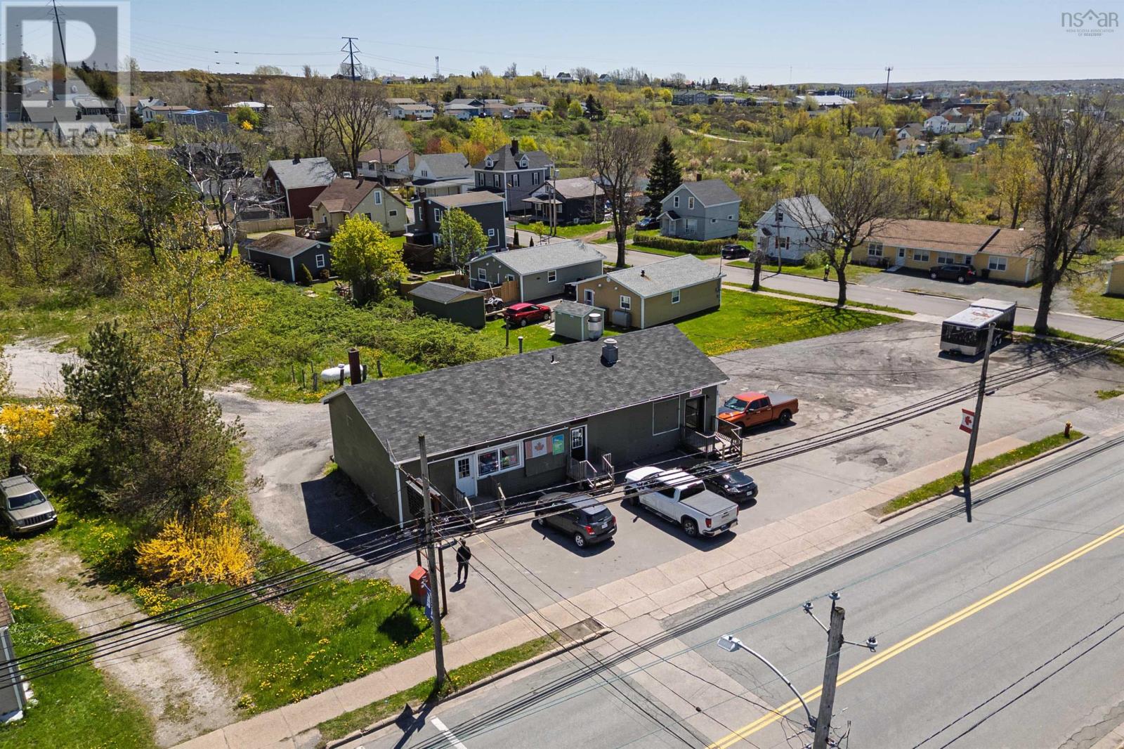 1370 Victoria Road Property Photo 32