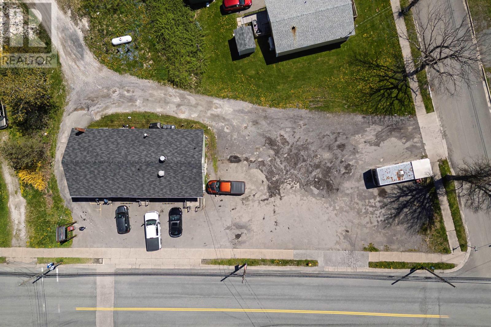 1370 Victoria Road Property Photo 37