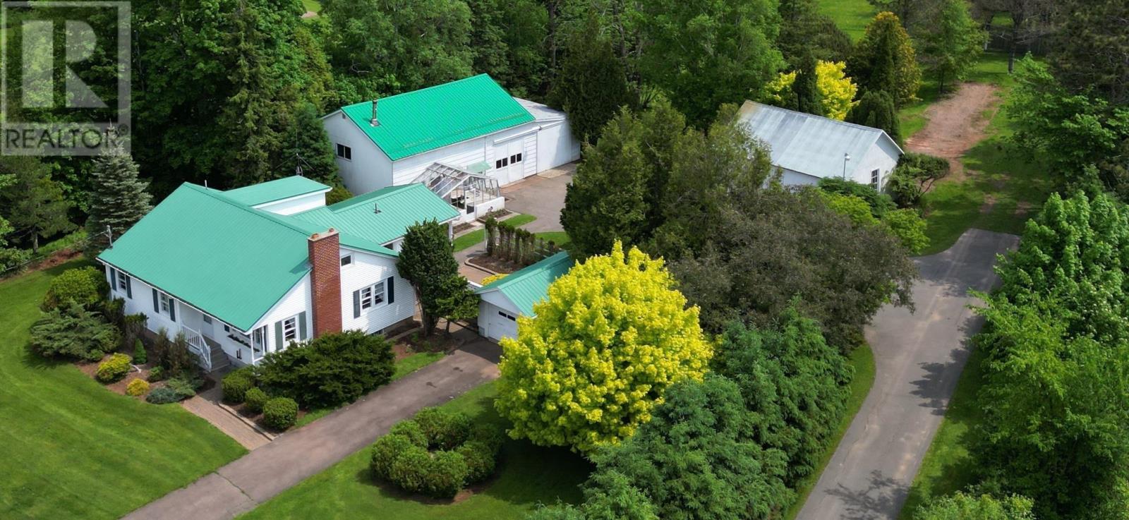 228 Vimy Road Property Photo 1