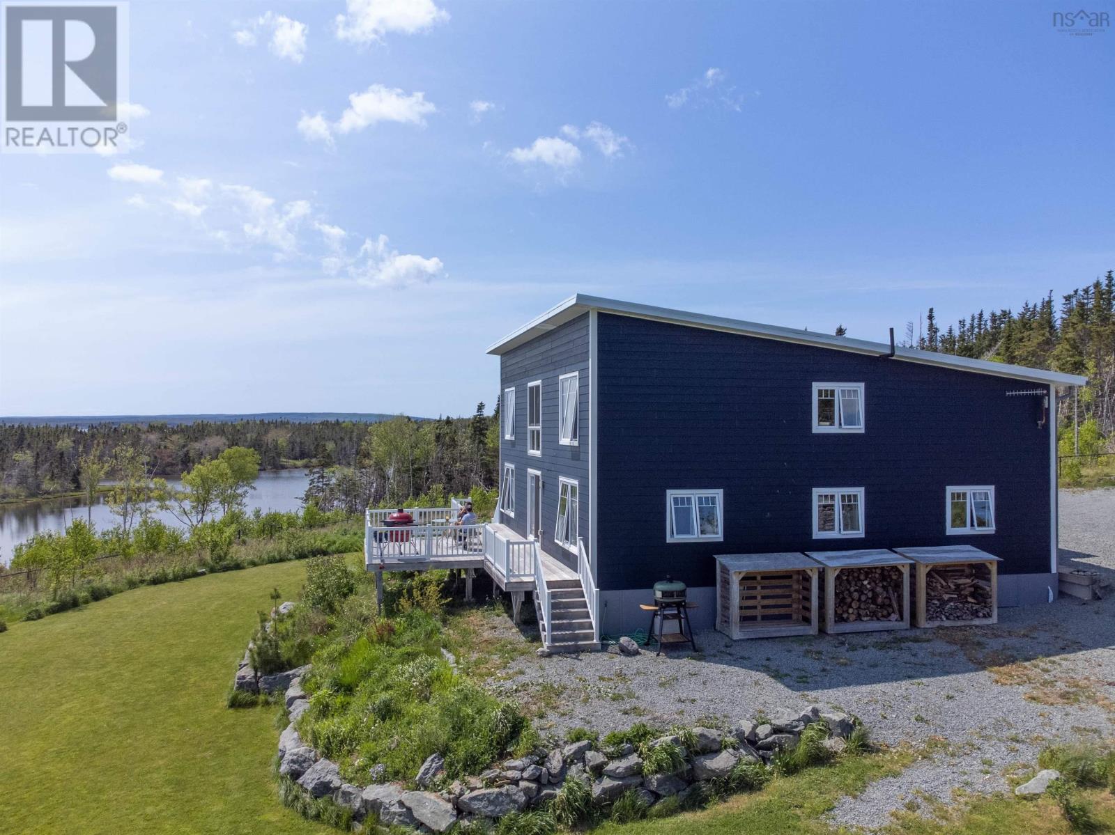 122 Peter Sosna Drive Property Photo 1