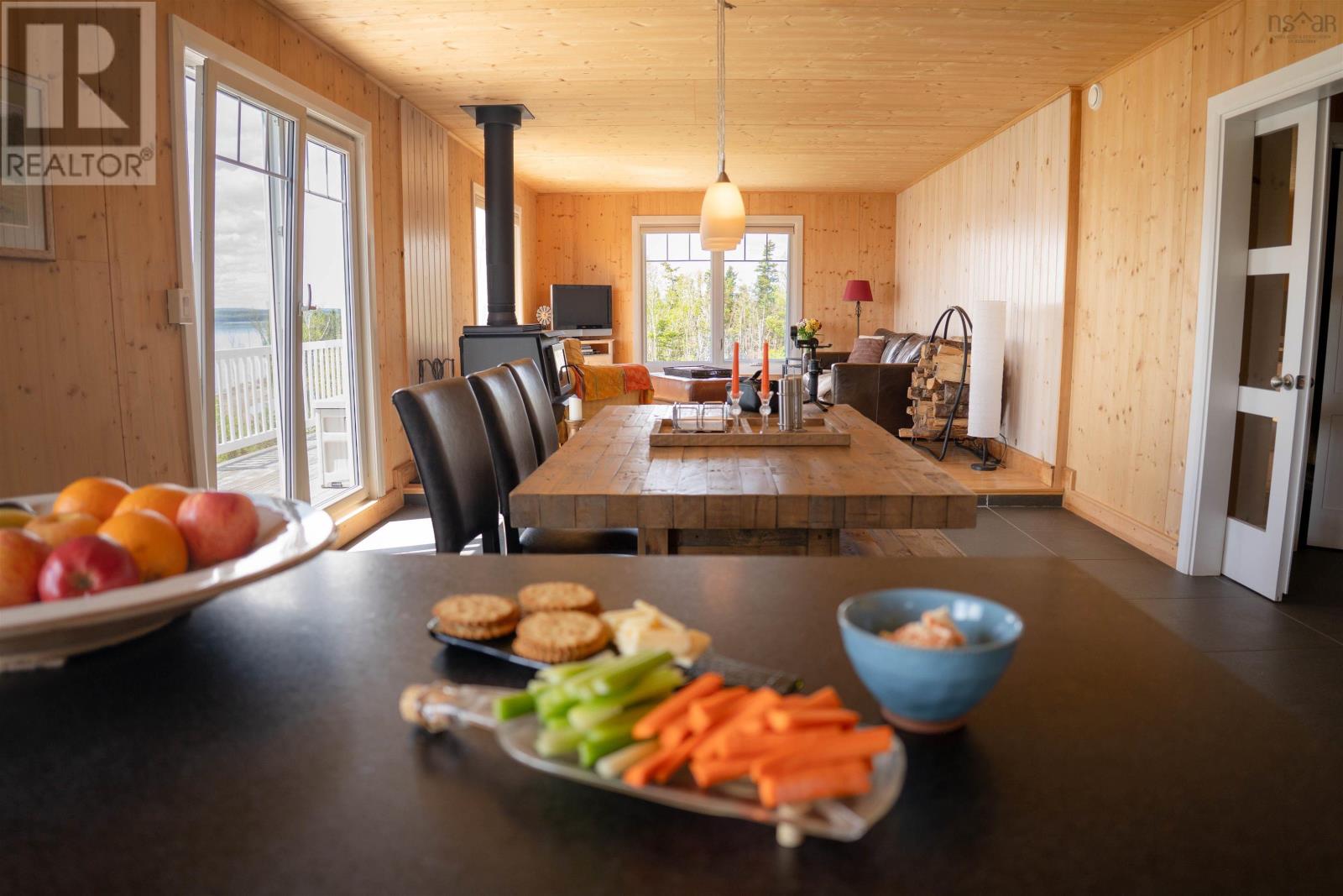 122 Peter Sosna Drive Property Photo 15