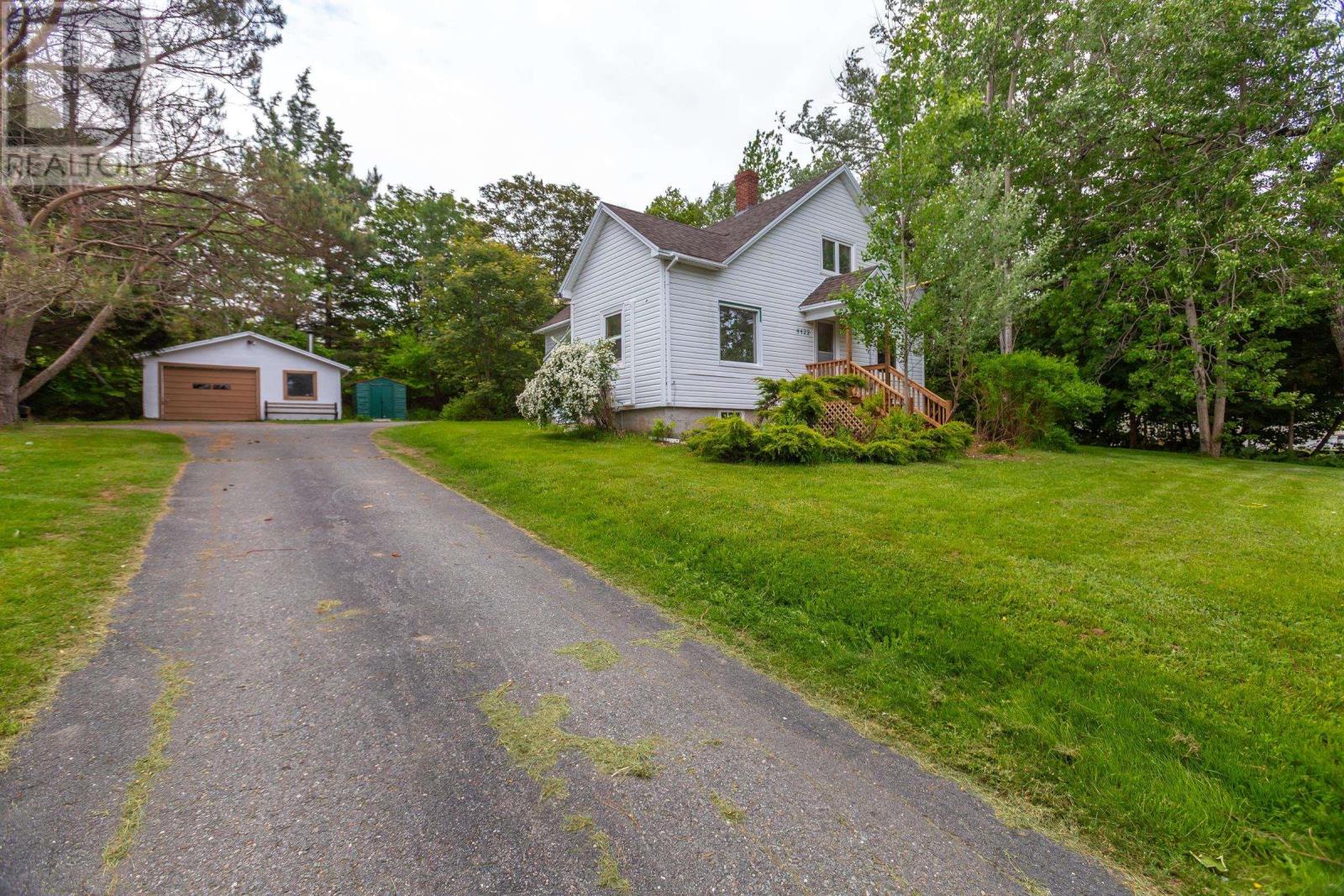 4422 Highway 1 Property Photo 1
