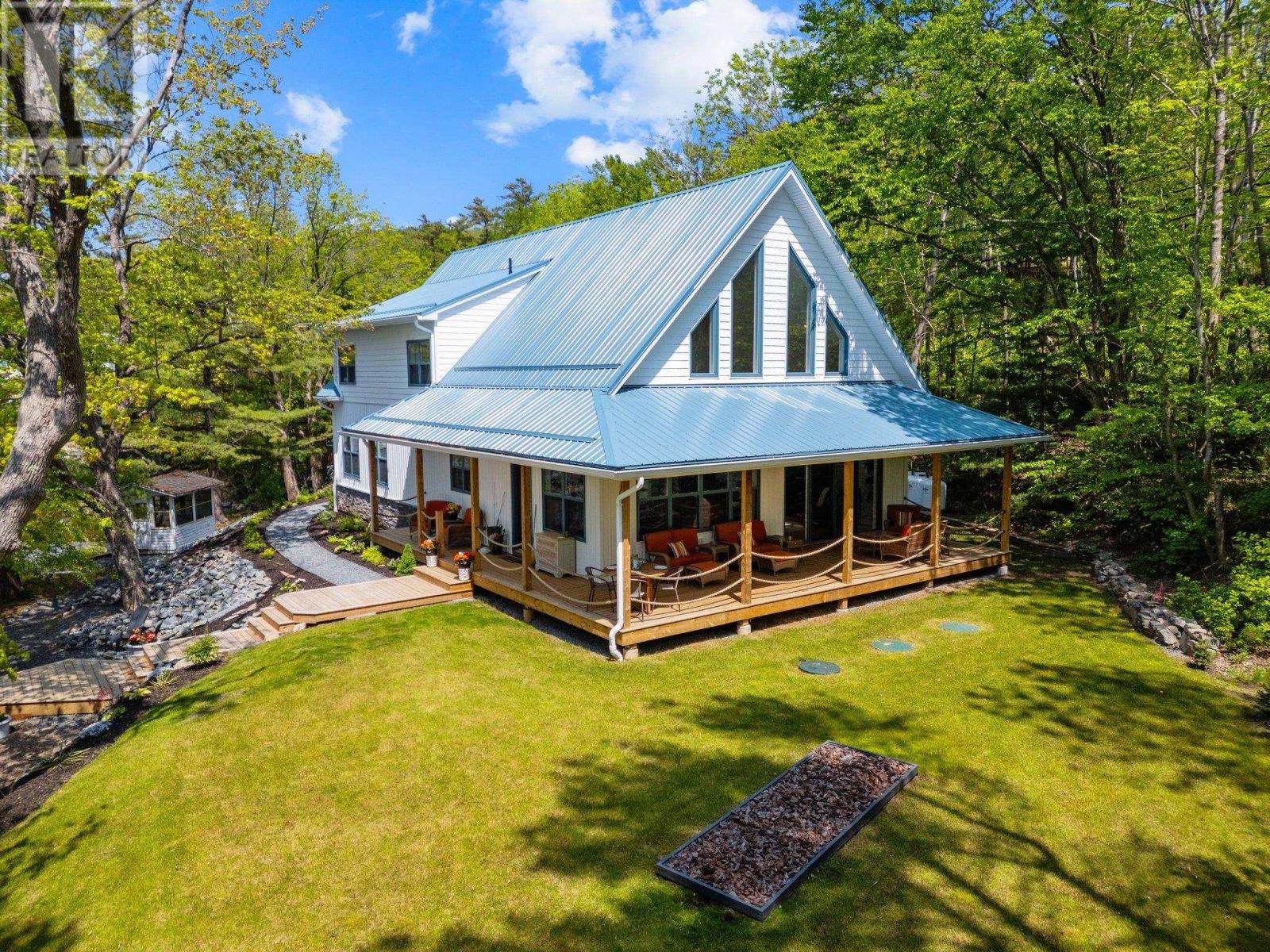 2881 Highway 2 Property Photo 1