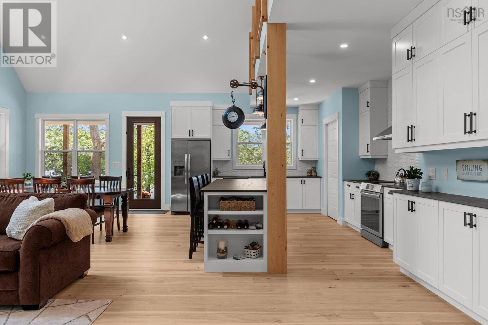 2881 Highway 2 Property Photo 9